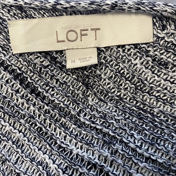 Women's LOFT Gray & White Striped Sweater Size M - Picture 3 of 6